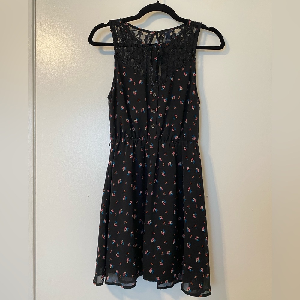 I Love H81 black lace dress with flower pattern